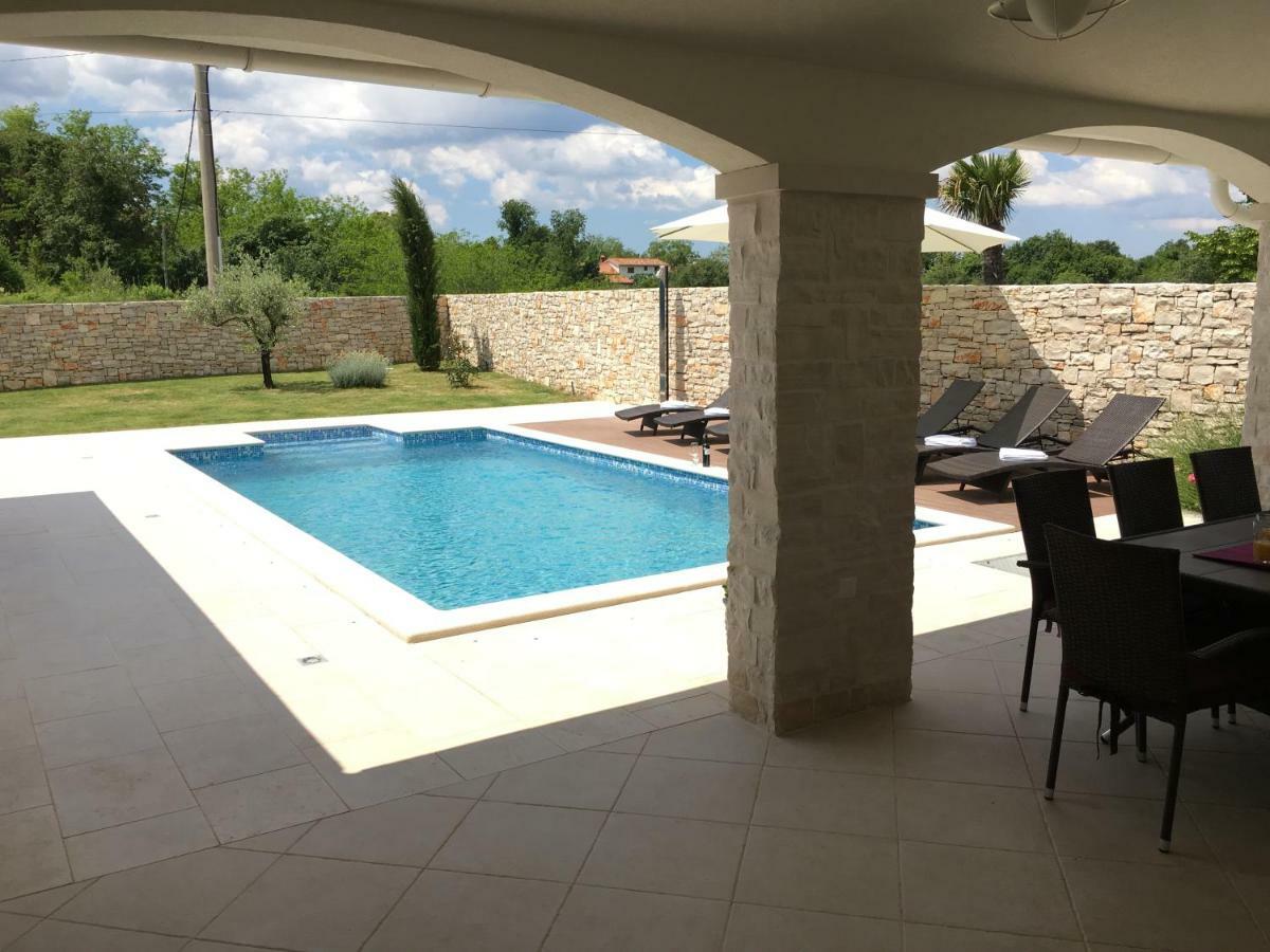 Villa Blanca With A Heated Private Pool Ruzici  Экстерьер фото